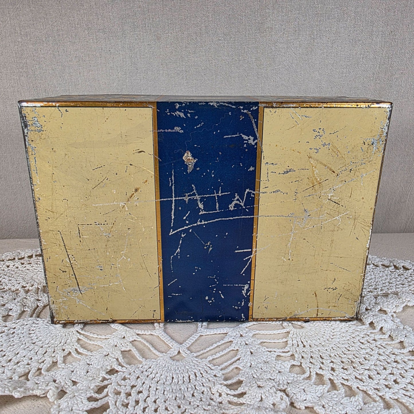 Antique Butter Thin Biscuit Tin National Biscuit Co Hinged lid Advertising Box