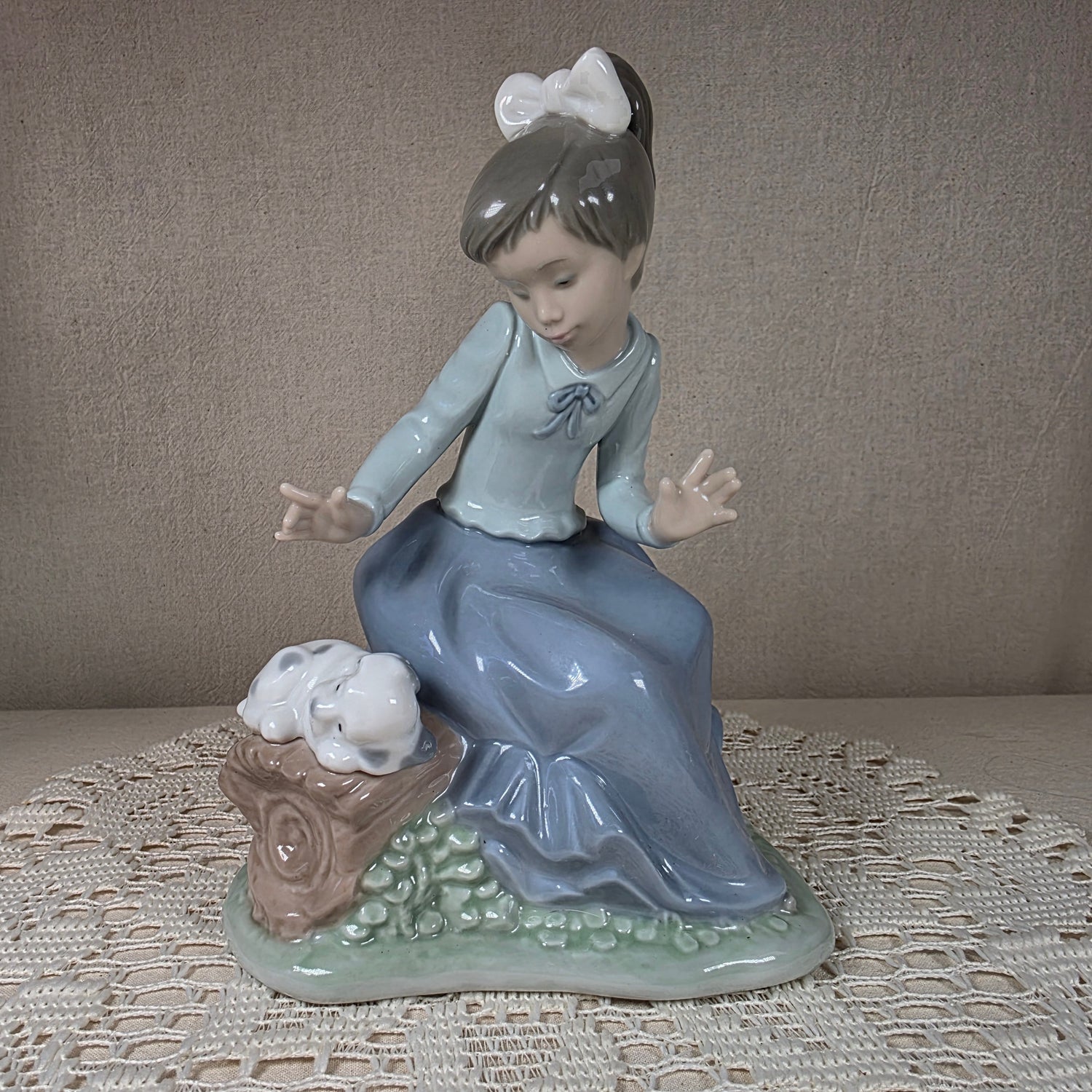 Figurines
