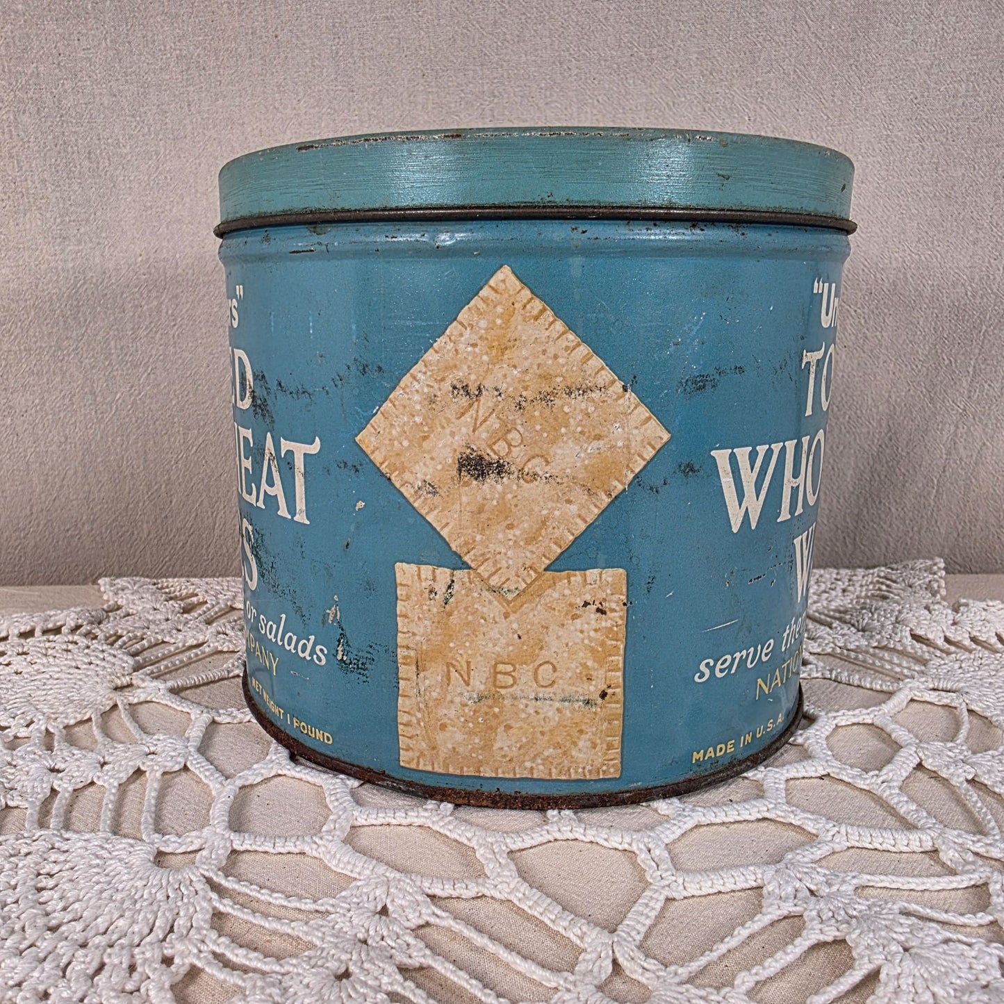 Vintage NBC Uneeda Biscuits Toasted Whole Wheat Wafers Tin National Biscuit Co Blue Advertising