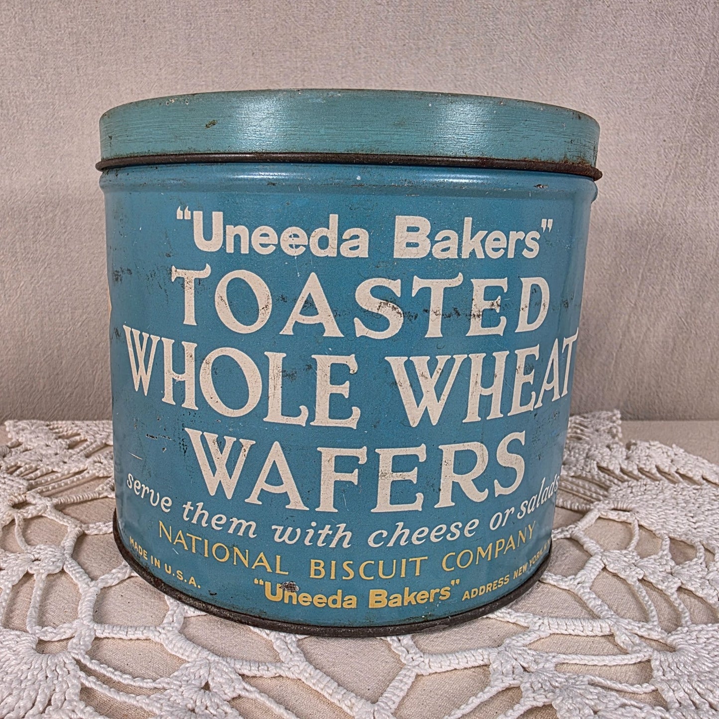 Vintage NBC Uneeda Biscuits Toasted Whole Wheat Wafers Tin National Biscuit Co Blue Advertising