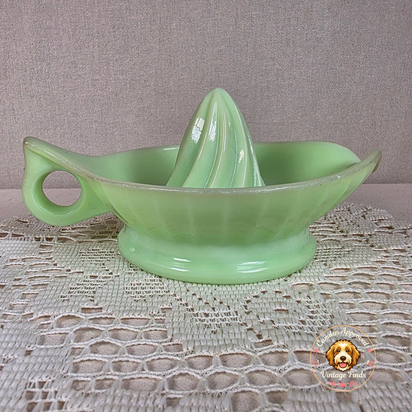 Vintage Jadite/Jadeite Glass Citrus Reamer Juicer with Handle Uranium Glow