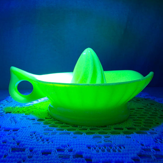 Vintage Jadite/Jadeite Glass Citrus Reamer Juicer with Handle Uranium Glow