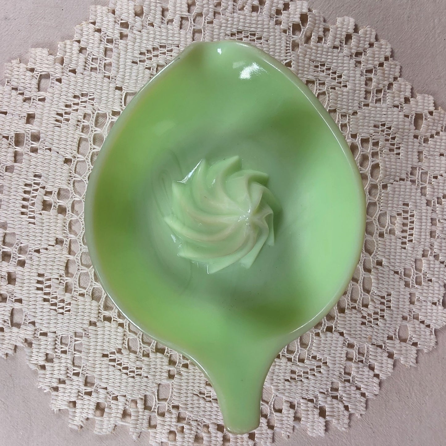 Vintage Jadite/Jadeite Glass Citrus Reamer Juicer with Handle Uranium Glow