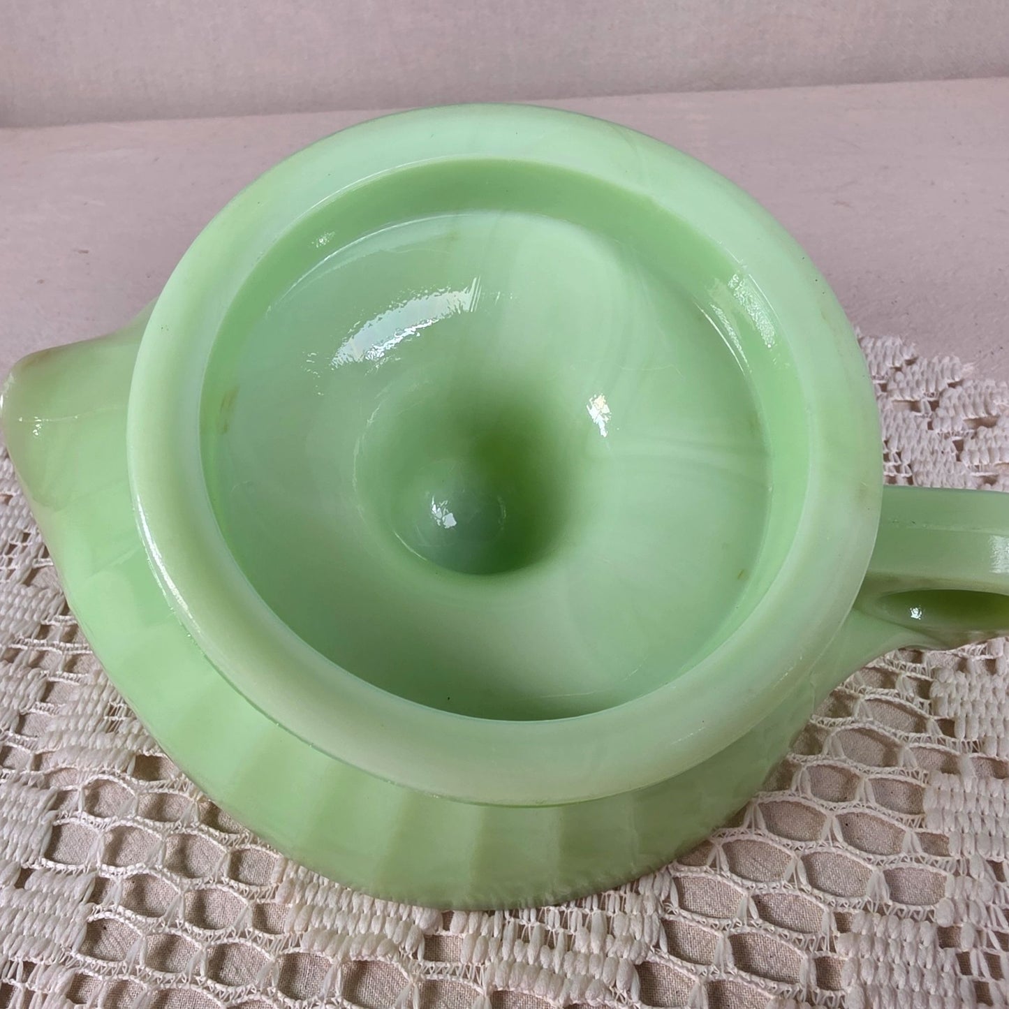 Vintage Jadite/Jadeite Glass Citrus Reamer Juicer with Handle Uranium Glow