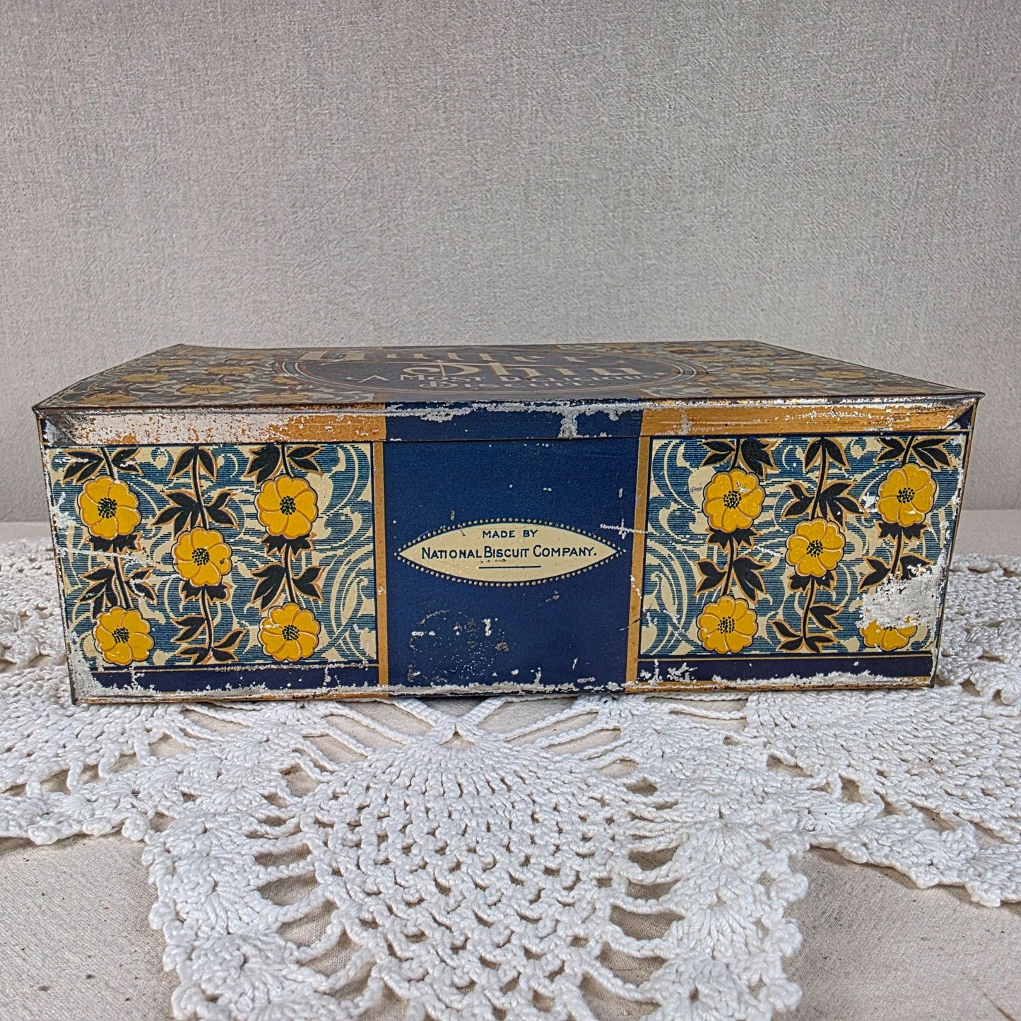 Antique Butter Thin Biscuit Tin National Biscuit Co Hinged lid Advertising Box