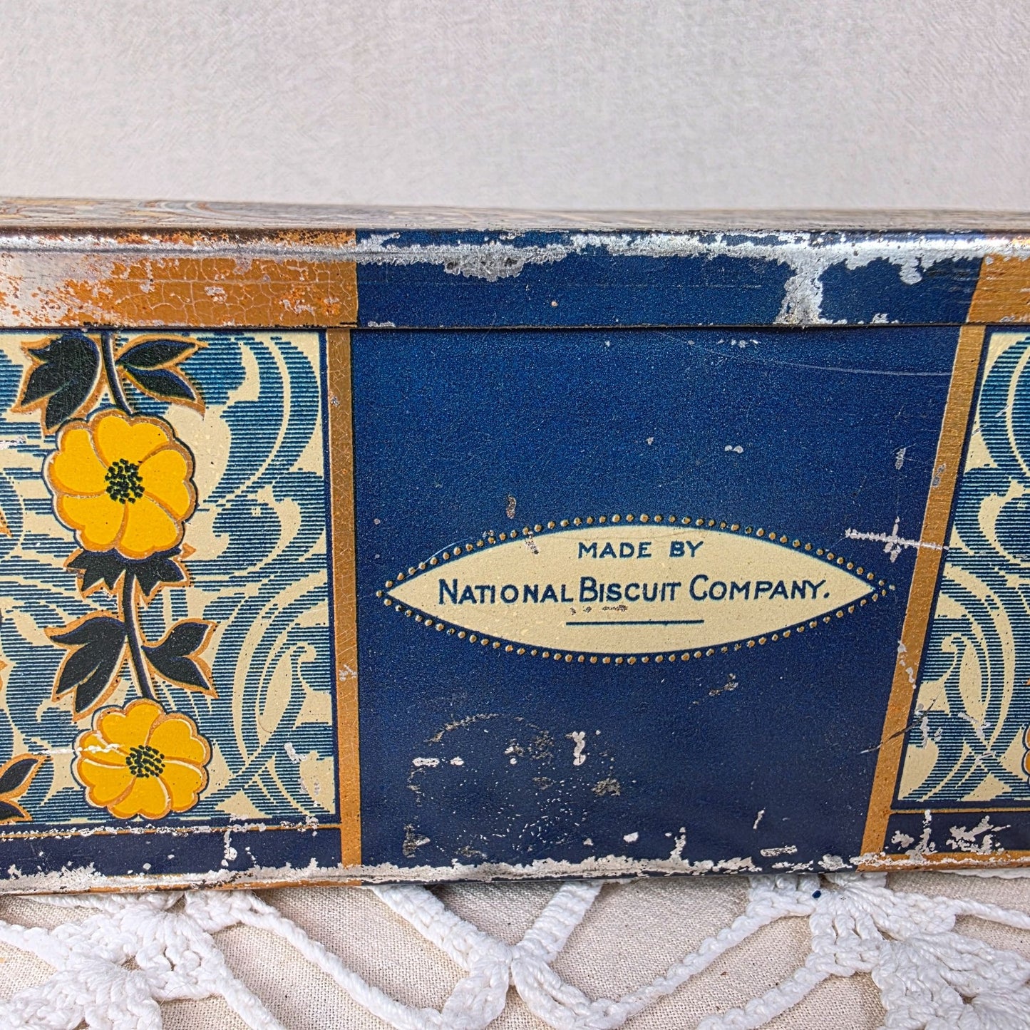 Antique Butter Thin Biscuit Tin National Biscuit Co Hinged lid Advertising Box