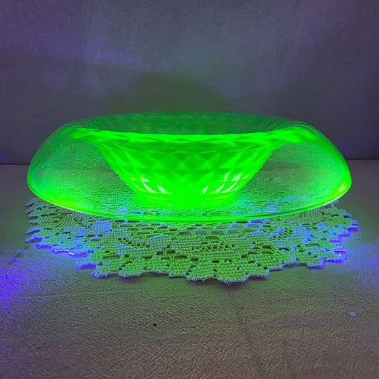 ✨ Vintage Uranium Glass Console Bowl – Glowing Green Centerpiece