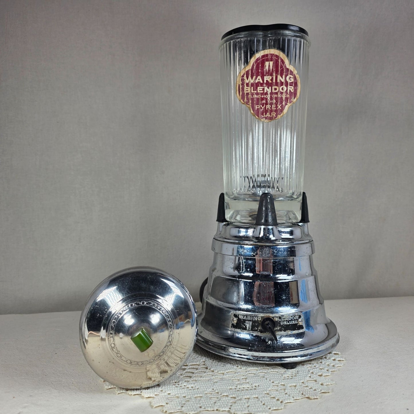 Vintage Waring Blender Deluxe Chrome Base Ribbed Pyrex Jar Jadeite Lid Tested