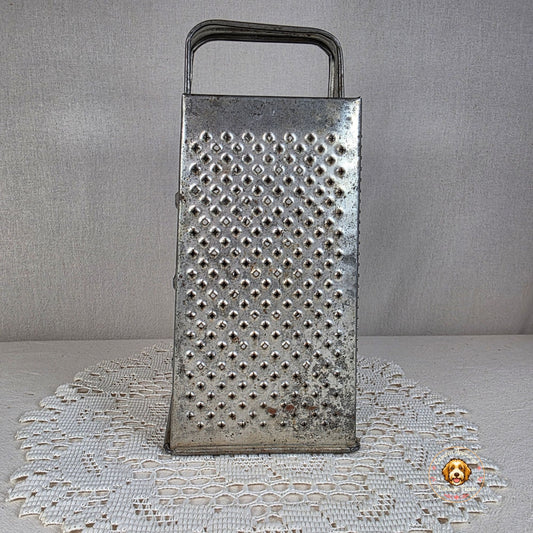 Vintage Tin Box Cheese Grater Primitive Farmhouse Kitchen Tool