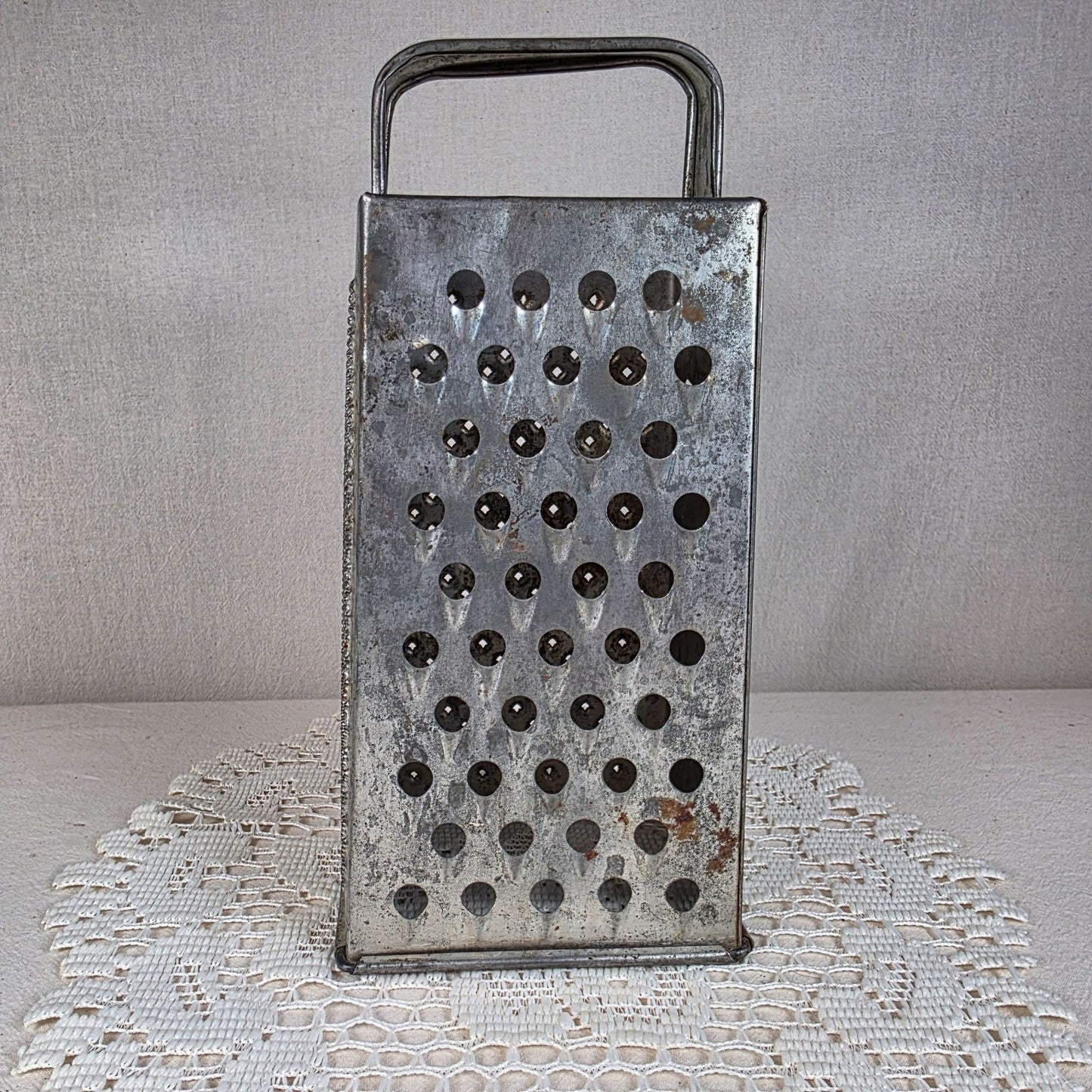Vintage Tin Box Cheese Grater Primitive Farmhouse Kitchen Tool