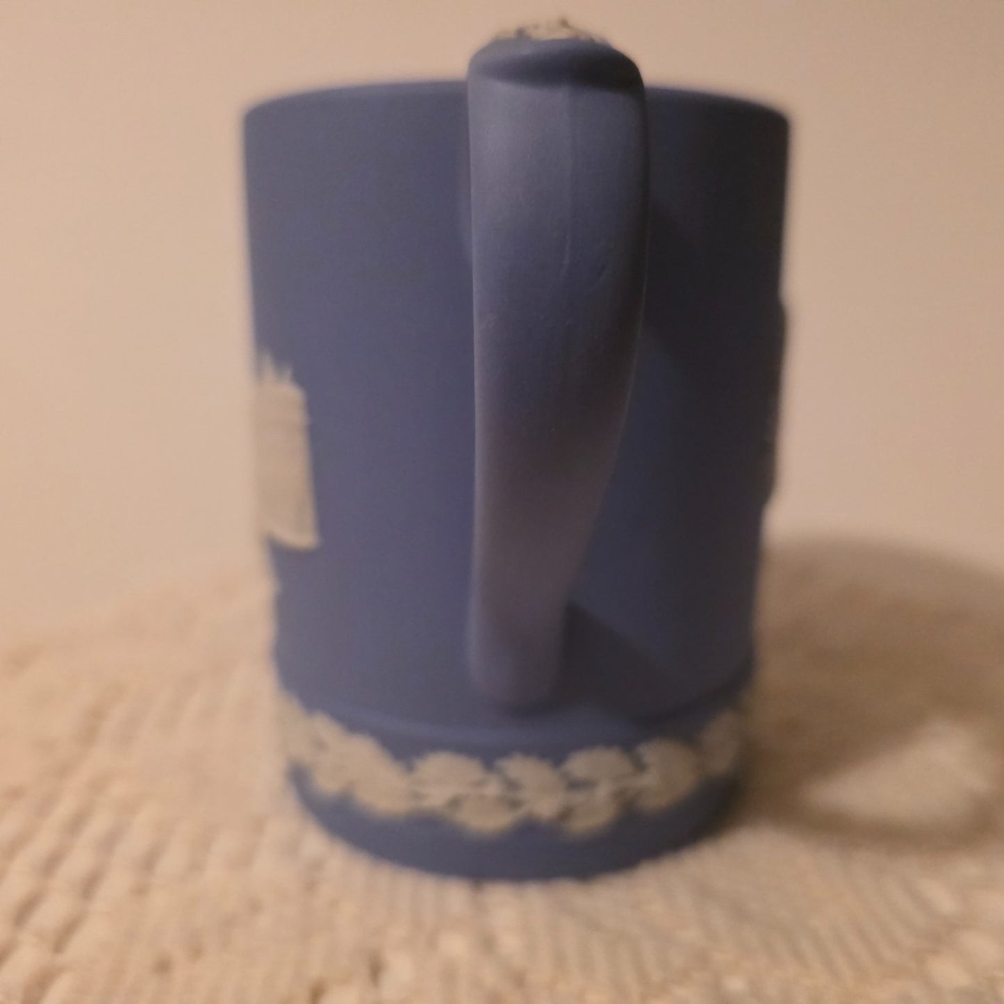 Wedgwood Jasperware Christmas Mug – 1971 Blue & White – Limited Holiday Edition