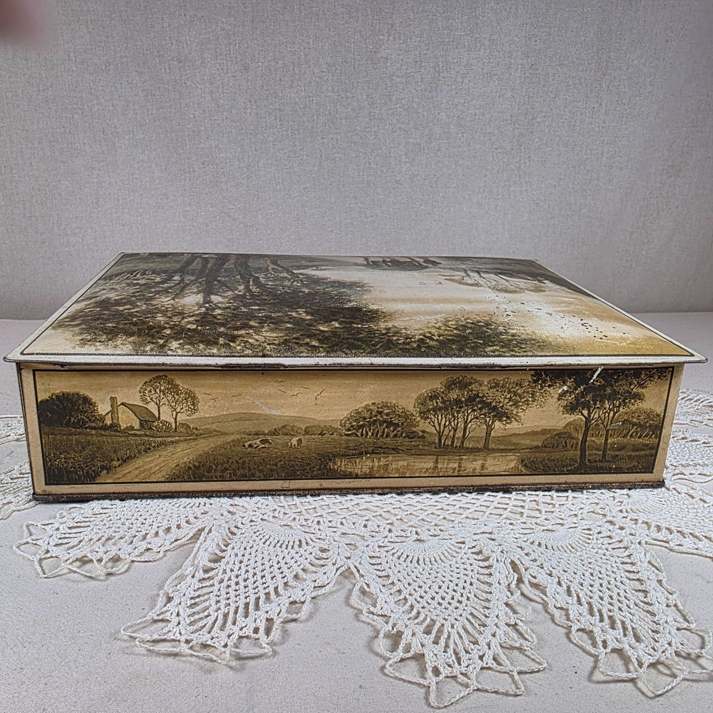 Vintage NBC Uneeda Biscuit Tin Box Country Landscape Scene National Biscuit Company Advertising
