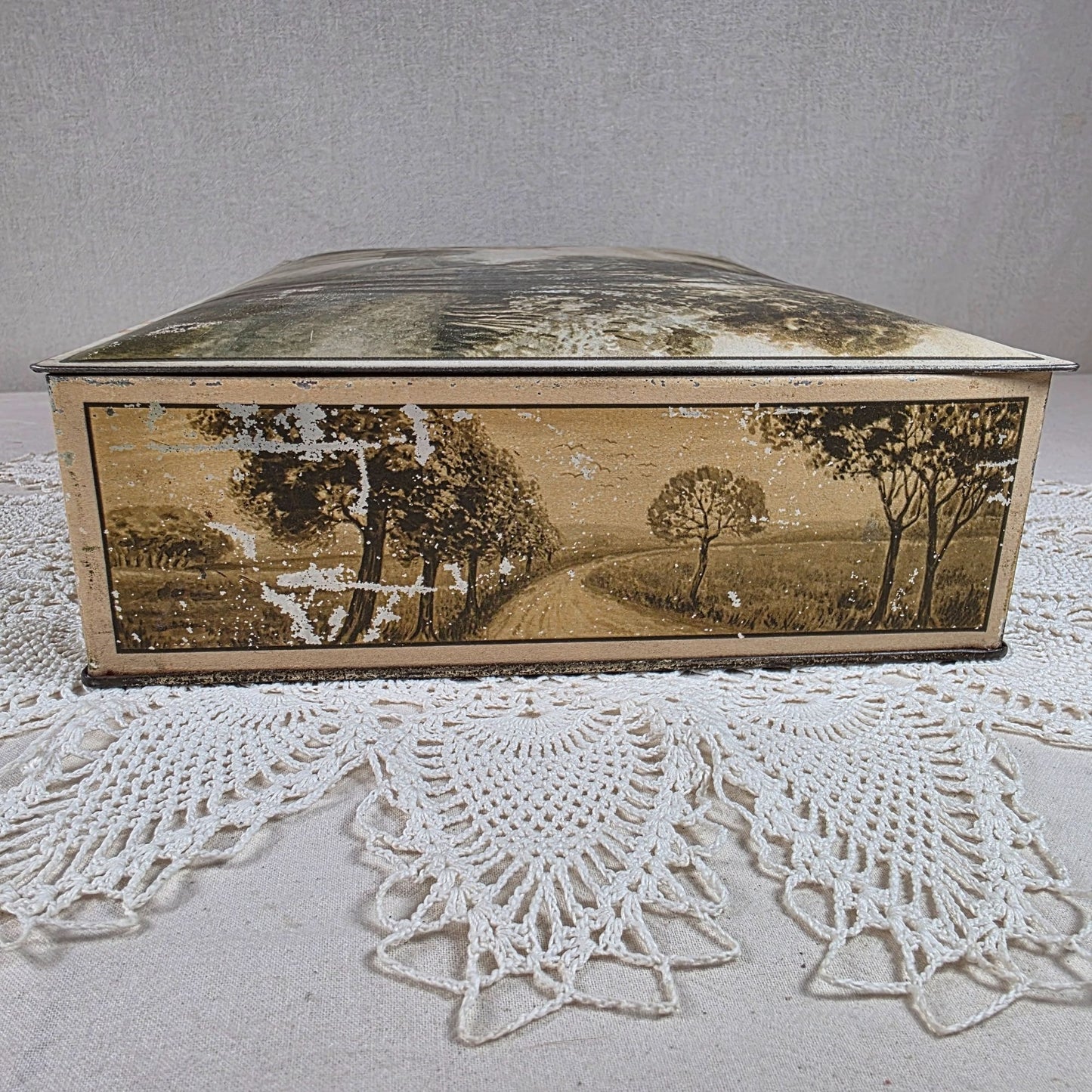 Vintage NBC Uneeda Biscuit Tin Box Country Landscape Scene National Biscuit Company Advertising
