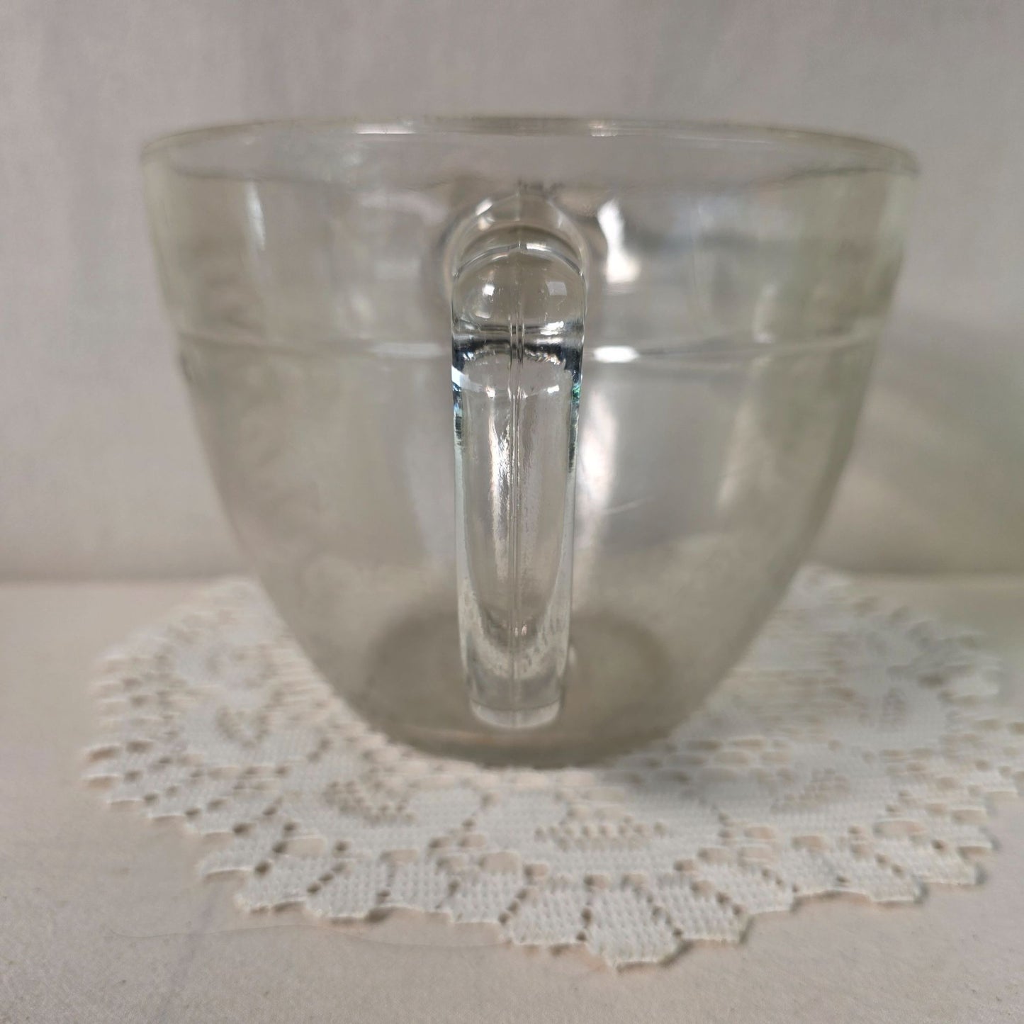 Vintage Anchor Hocking Glass 8-Cup Measuring Cup 2-Quart Batter Bowl With Handle & Spout