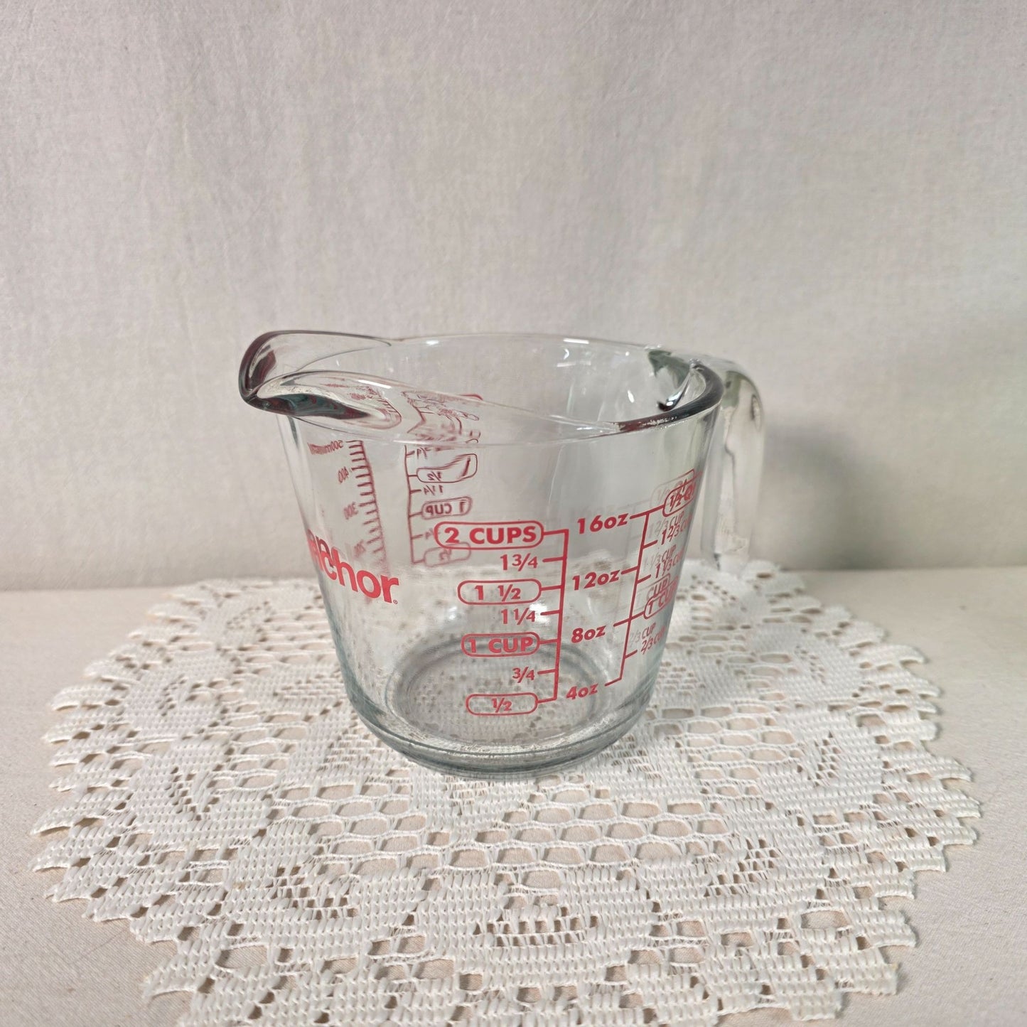 Vintage Anchor Hocking Glass 2 Cup Measuring Cup With Red Markings & Spout - Durable & Functional Kitchen Essential