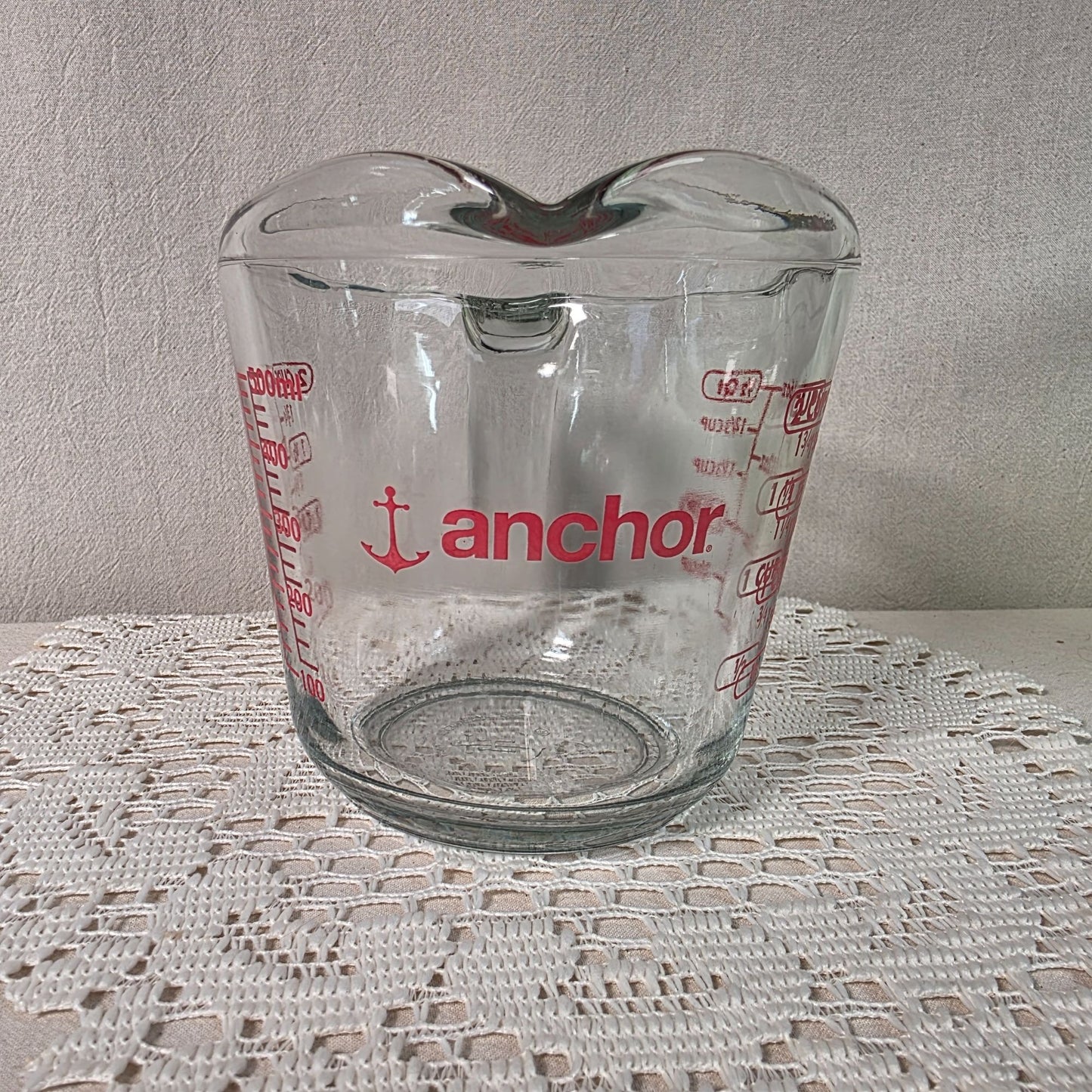Vintage Anchor Hocking Glass 2 Cup Measuring Cup With Red Markings & Spout - Durable & Functional Kitchen Essential