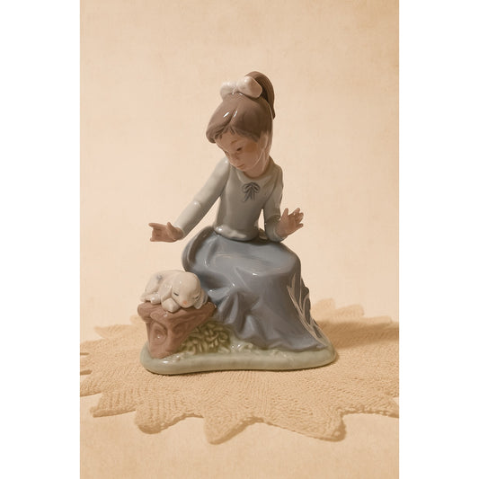 Nao by Lladro – “Let’s Rest” Item #1091 – Retired