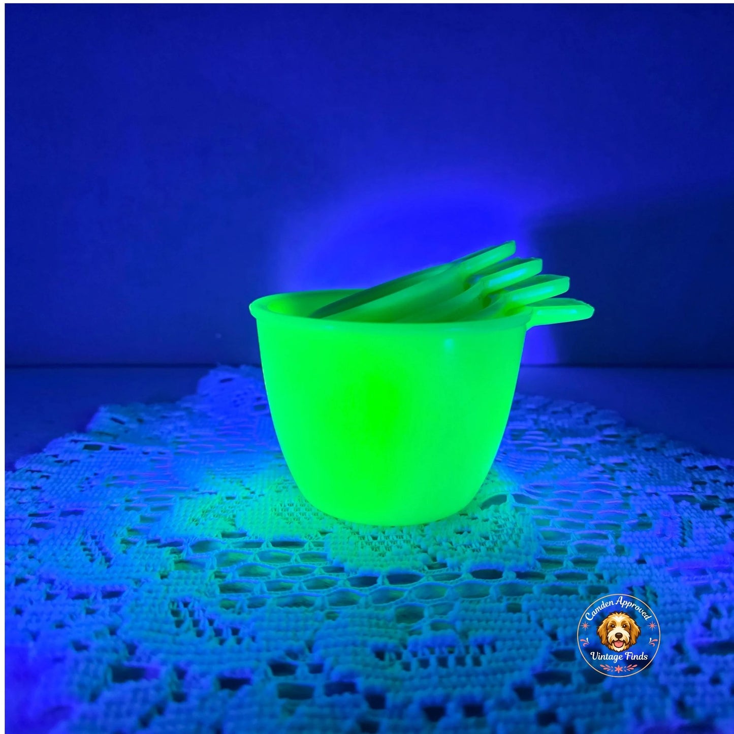 Vintage Jadeite Jadite Uranium Glass Measuring Cup Set UV Glow As is Crack