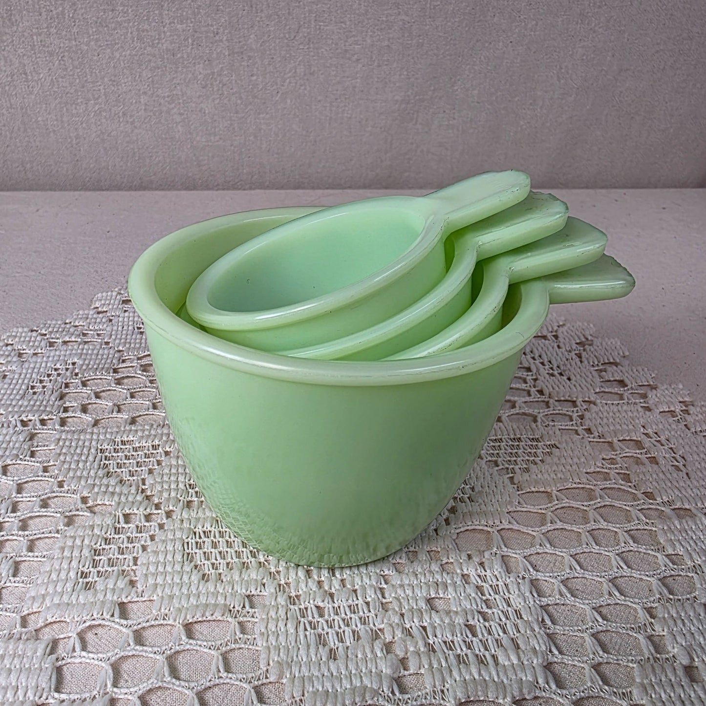 Vintage Jadeite Jadite Uranium Glass Measuring Cup Set UV Glow As is Crack
