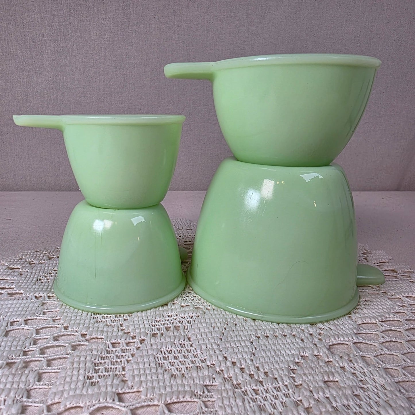 Vintage Jadeite Jadite Uranium Glass Measuring Cup Set UV Glow As is Crack