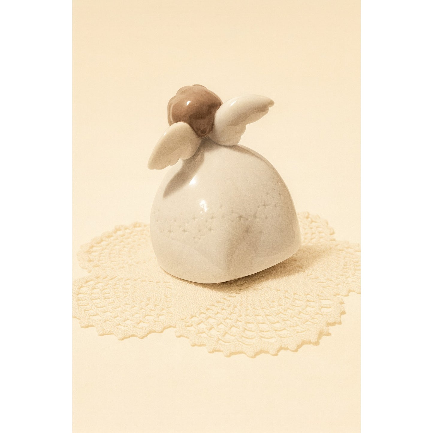 Lladro Little Angel with Tambourine 6530 • Jose Puche • 1998–2003 • 5” Porcelain