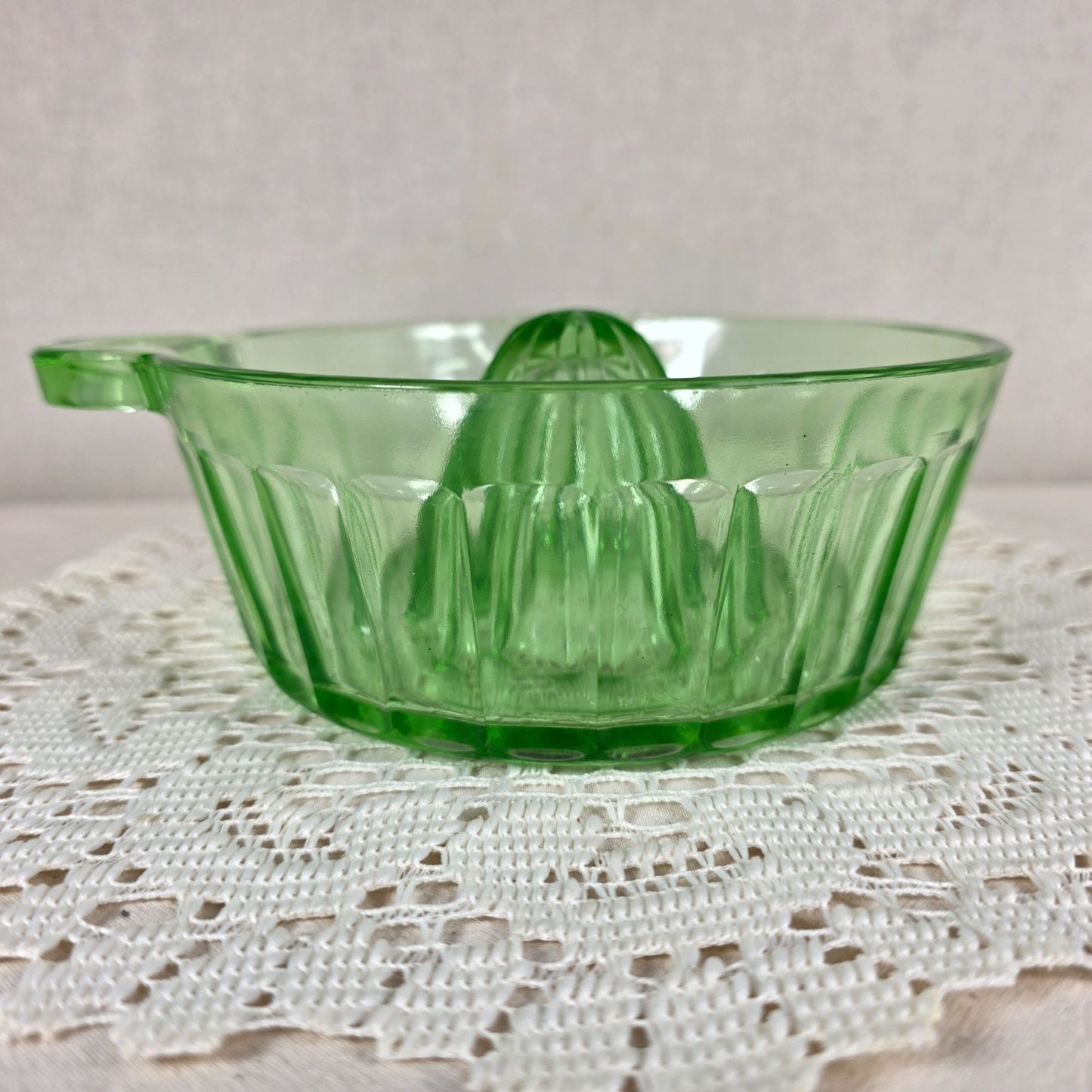Vintage Uranium Glass Citrus Juicer Reamer Depression Glass Glows Under UV