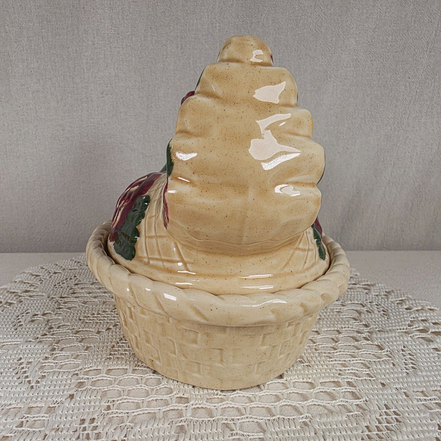 Metlox PoppyTrail Ceramic Chicken Covered Dish Basketweave Design 6.5" x 5.25" x 6" Multicolor