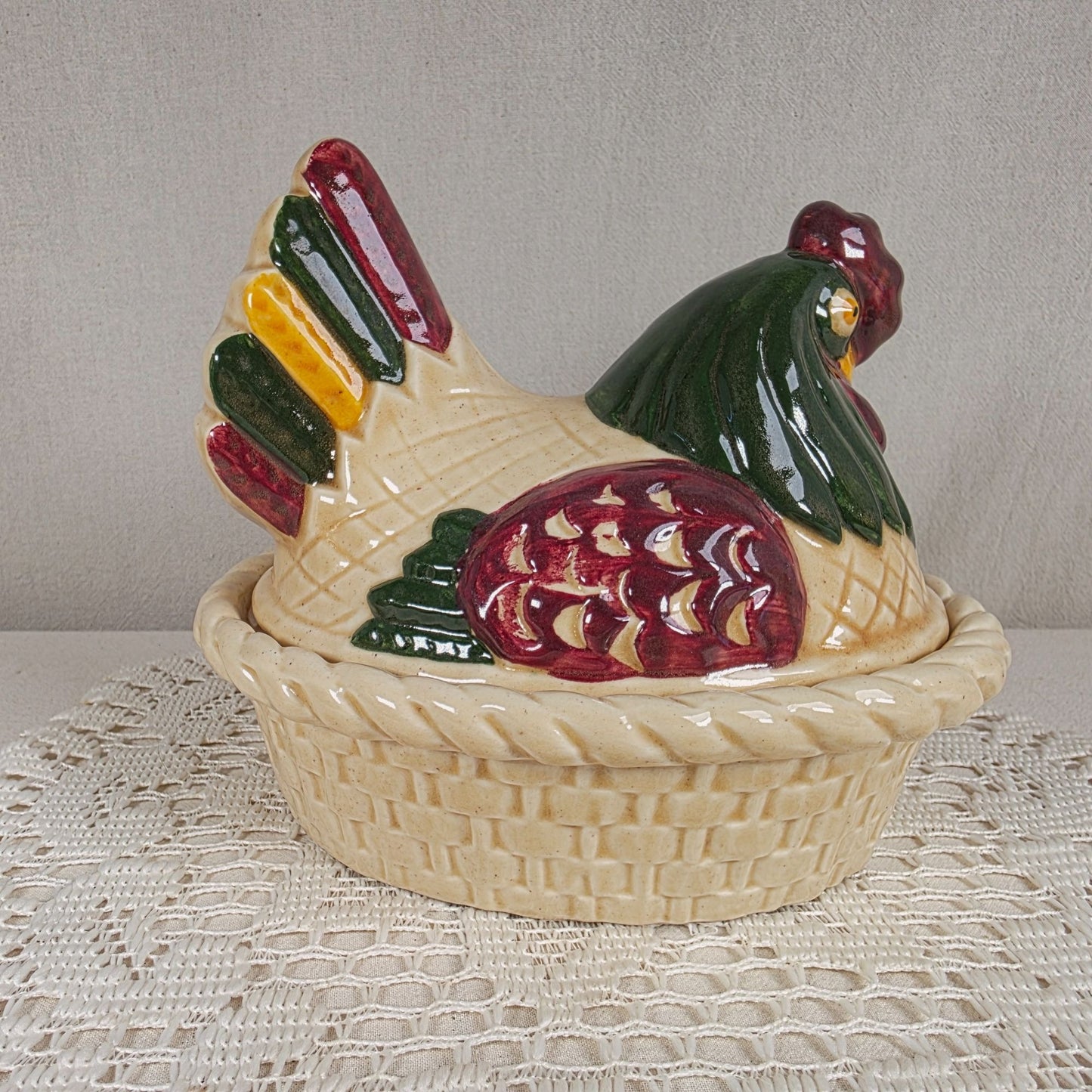 Metlox PoppyTrail Ceramic Chicken Covered Dish Basketweave Design 6.5" x 5.25" x 6" Multicolor