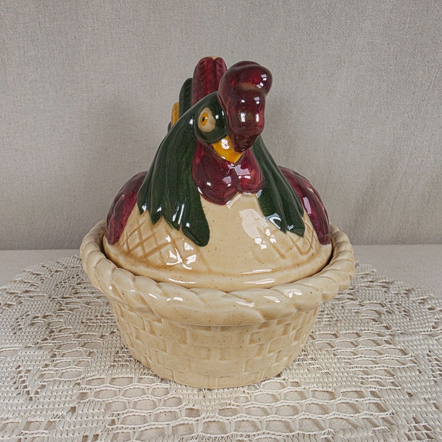 Metlox PoppyTrail Ceramic Chicken Covered Dish Basketweave Design 6.5" x 5.25" x 6" Multicolor