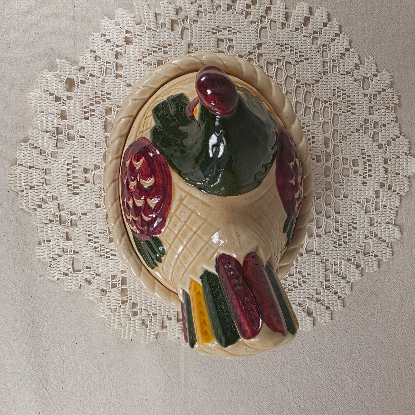 Metlox PoppyTrail Ceramic Chicken Covered Dish Basketweave Design 6.5" x 5.25" x 6" Multicolor