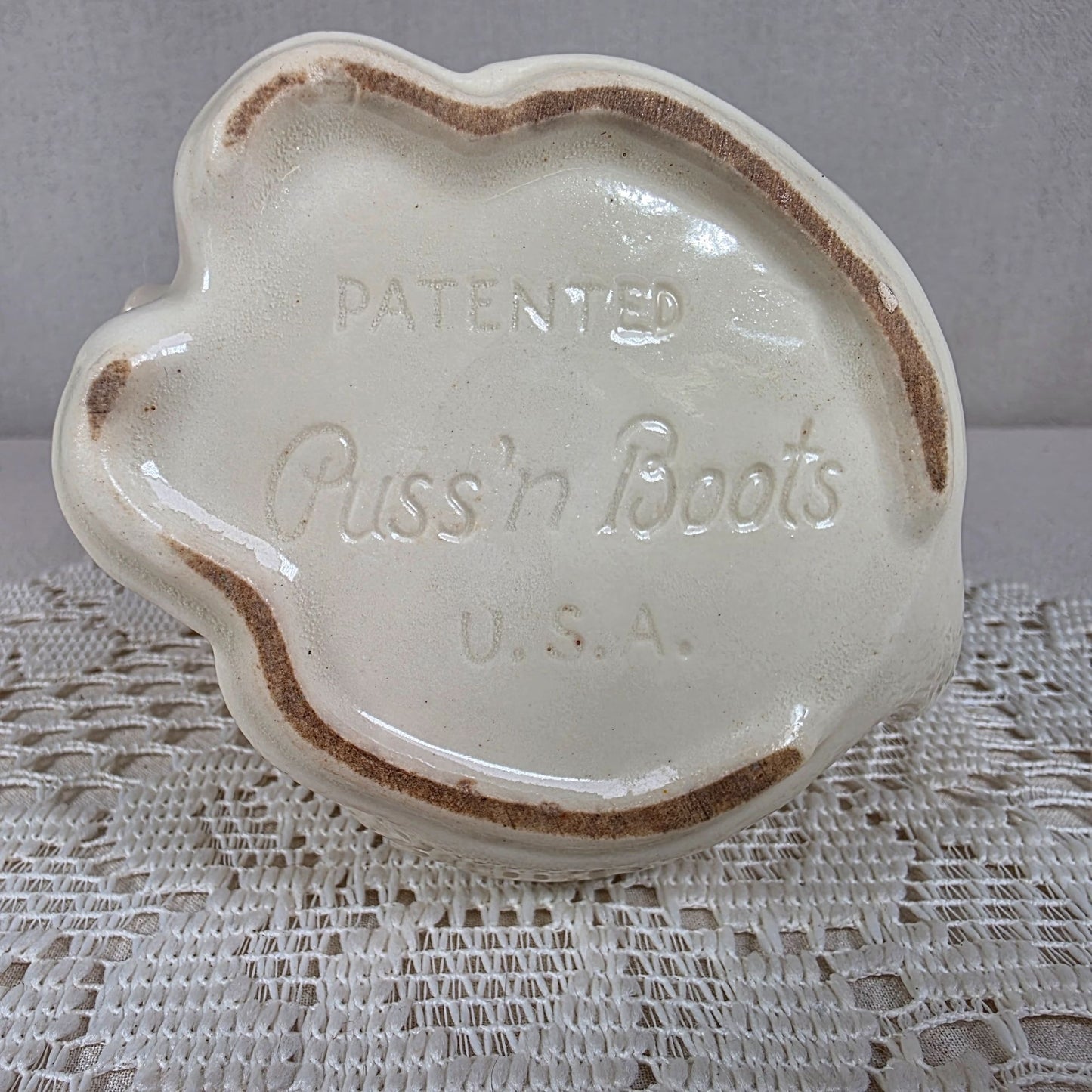 Vintage Shawnee Puss N Boots Cat Creamer - Ceramic - 4.5" Tall - USA Made
