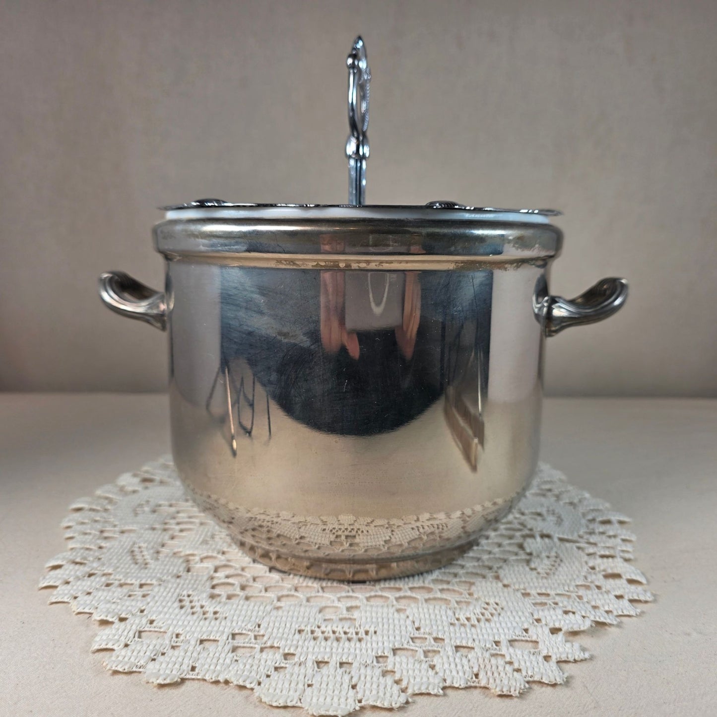 Silver-Plated Ice Bucket With Lid & Tongs Vintage Style Made In Hong Kong Elegant Design