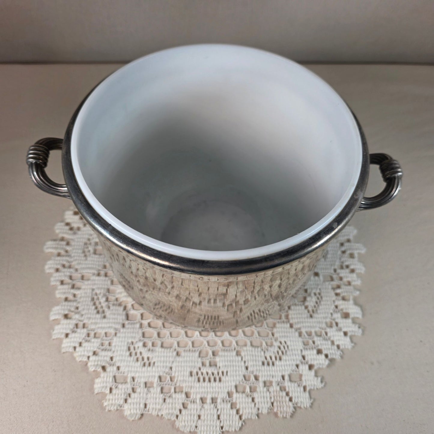Silver-Plated Ice Bucket With Lid & Tongs Vintage Style Made In Hong Kong Elegant Design