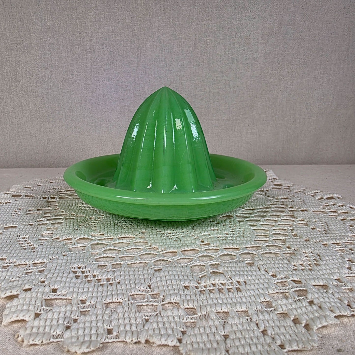 Vintage Jadeite Uranium Glass Citrus Juicer Reamer Green Depression Glass UV Glow
