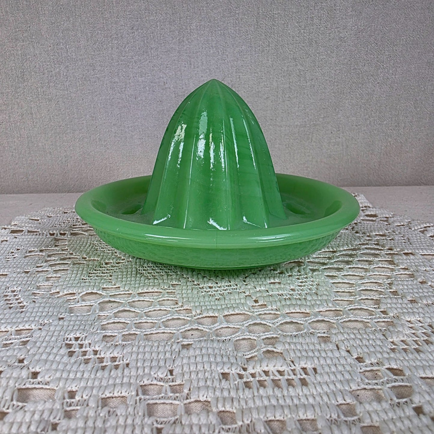 Vintage Jadeite Uranium Glass Citrus Juicer Reamer Green Depression Glass UV Glow