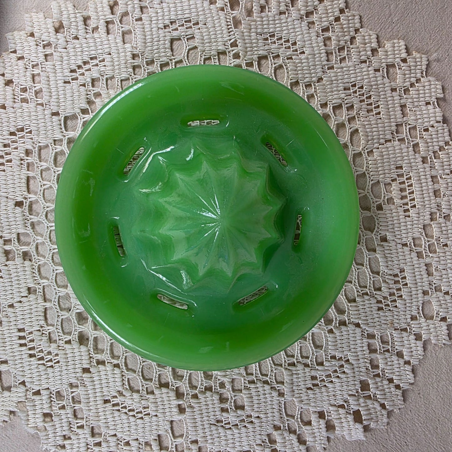 Vintage Jadeite Uranium Glass Citrus Juicer Reamer Green Depression Glass UV Glow